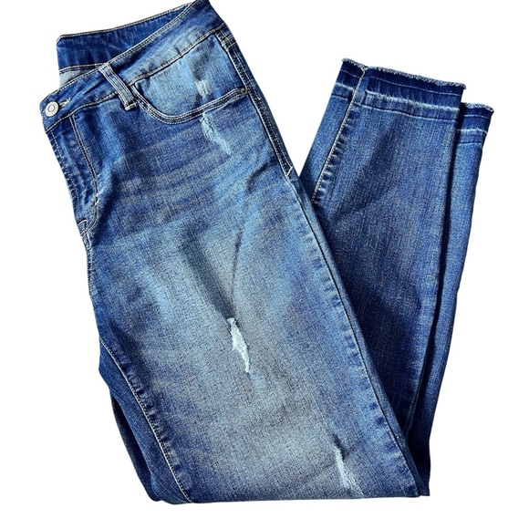 Kensie Distressed Skinny Jeans with Raw Hem - Size 10 - Picture 1 of 4